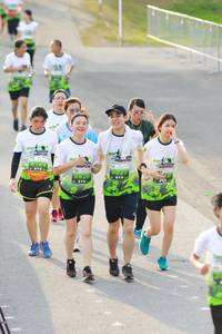 BIB: 828
                            <button type="button" onclick="openModal(3551380)" class="btn btn-primary btn-sm float-right btn-popup" data-toggle="modal" data-target=".modal-high-quality">
                        <i class="fas fa-shopping-cart"></i> Add to Cart
                    </button>
                                            <button type="button" onclick="isThisMe(3551380, true)" class="btn btn-success btn-sm float-right btn-popup btn-isme hidden" data-toggle="tooltip" data-placement="bottom" title="นี่คือรูปของคุณใช่ไหม คลิกที่นี่เพื่อเอาเข้าอัลบั้ม">
                        <i class="fas fa-plus"></i> Add to album
                    </button>
                    <button type="button" onclick="isThisMe(3551380, false)" class="btn btn-warning btn-sm float-right btn-popup btn-isnotme hidden">
                        <i class="fas fa-ban"></i> Remove from album
                    </button>